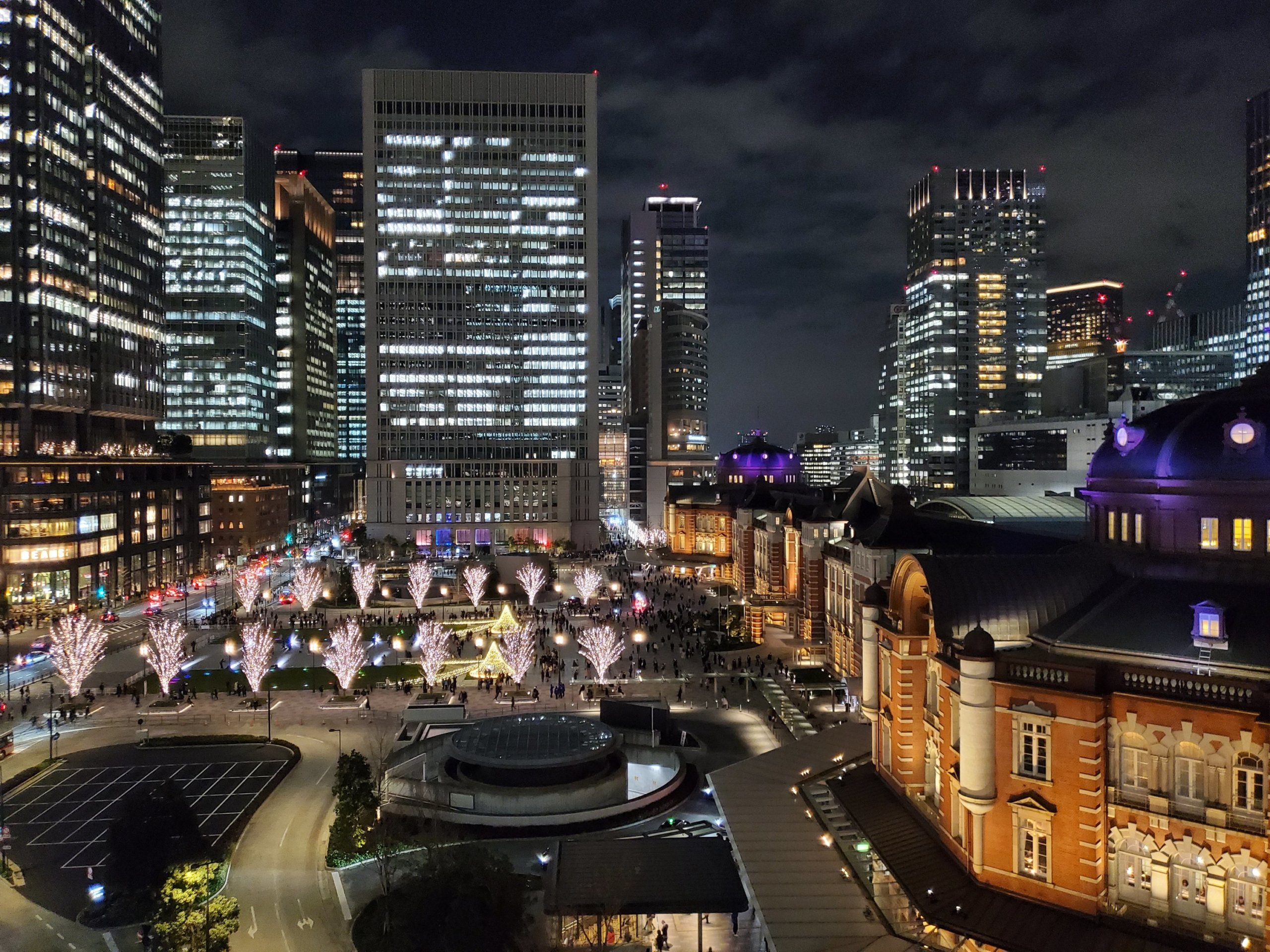 写真比較 夜景 イルミネーションをスマホ11機種で撮り比べ 東京駅編 Part2 スマホマホ